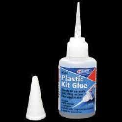 Deluxe Materials Plastic Kit Glue
